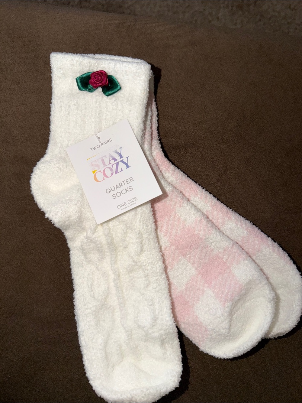Super soft and fuzzy.Women's White w/ Rose Bud & Pink “gingham” Quarter Sock Set